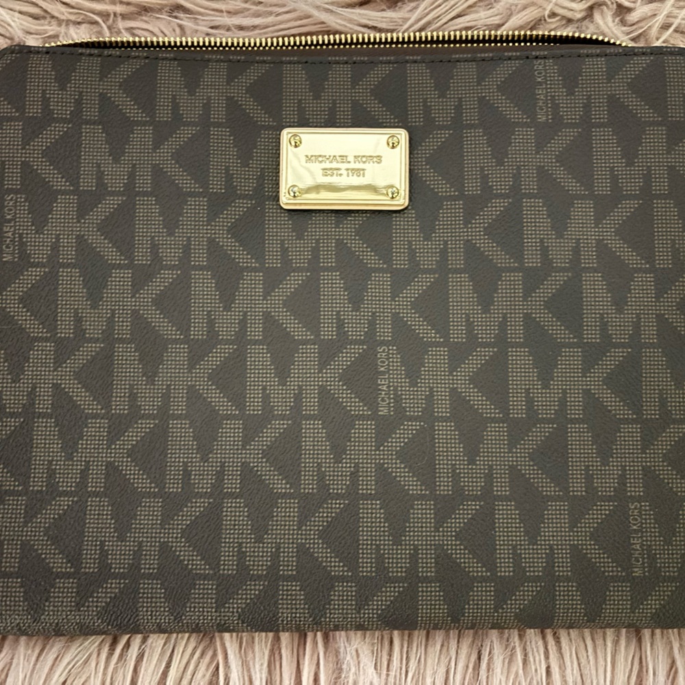 Michael Kors iPad cover